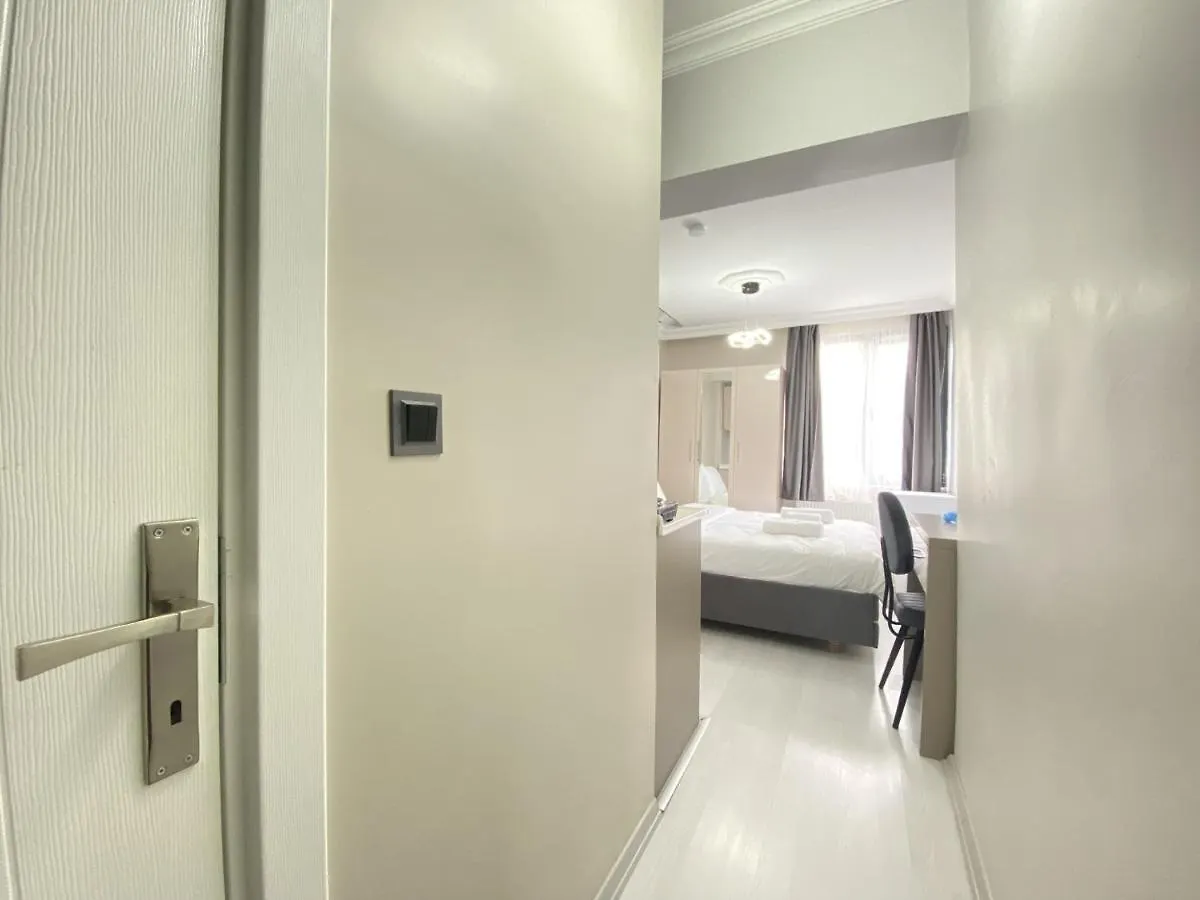 Chic Studio Flat 5 Min To Trump Tower And Metro Istanbul 0*,  Turkey